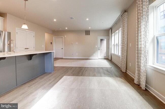 4395 Peach Lily Ln