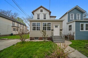 424 W 17th St, Unit 1 in Erie, PA - Building Photo