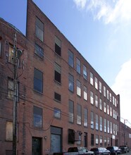 285-299 S Main St in Fall River, MA - Foto de edificio - Building Photo