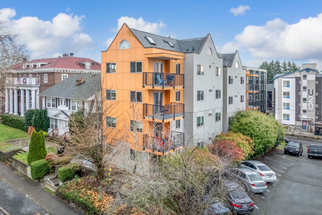 TAS Investments in Seattle, WA - Foto de edificio