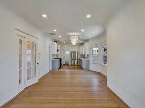 1075 43rd St in Emeryville, CA - Building Photo - Building Photo