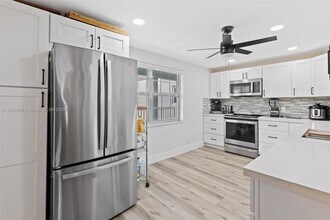 802 Cypress Grove Ln in Pompano Beach, FL - Building Photo - Building Photo