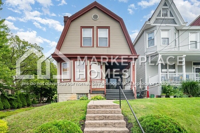 2922 Hackberry St in Cincinnati, OH - Building Photo