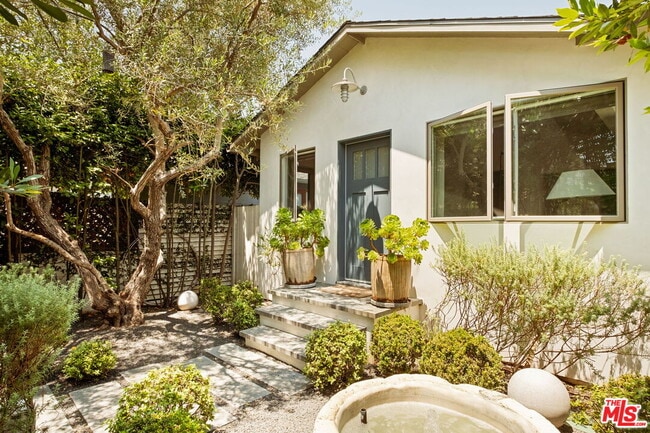 property at 749 Navy St
