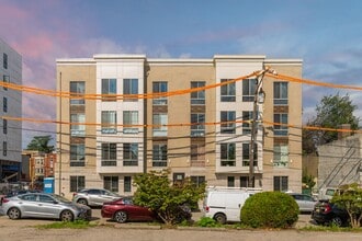 1222 N Marshall St in Philadelphia, PA - Foto de edificio - Building Photo