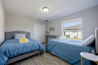 2211 Surfside Blvd in Cape Coral, FL - Building Photo - Building Photo