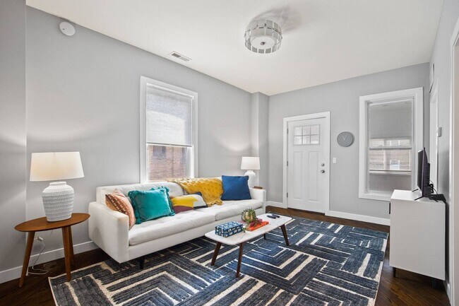1807 W North Ave in Chicago, IL - Building Photo - Building Photo