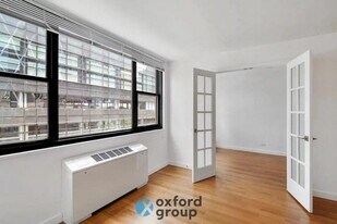 330 W 58th St in New York, NY - Building Photo