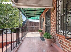678 Midwood St, Unit 2 in Brooklyn, NY - Building Photo - Building Photo