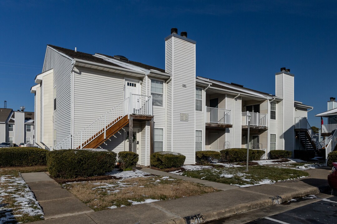 Newpointe and the Pines of Newpointe Condos in Virginia Beach, VA - Building Photo