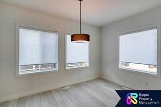 280 Chelsea Rd in Chestermere, AB - Building Photo - Building Photo