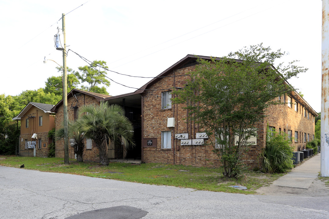 North Corner Pointe in Charleston, SC - Building Photo