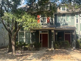 5689 B Fergus in Kyle, TX - Building Photo