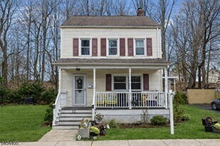 32 W New St in Rockaway, NJ - Building Photo