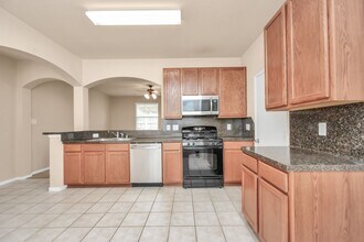 4047 Mossy Spring Ln in Spring, TX - Foto de edificio - Building Photo