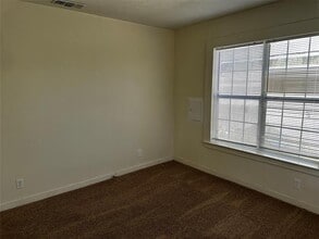 701 Cranford St in Sulphur Springs, TX - Building Photo - Building Photo