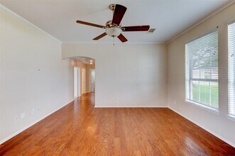606 Chase More Ct in Bacliff, TX - Building Photo - Building Photo