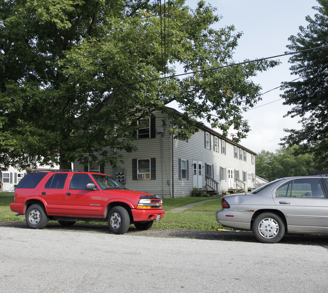 9603 Green Meadow Rd in Windham, OH - Foto de edificio - Building Photo