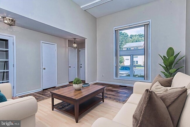 8467 Ivy Glen Ct