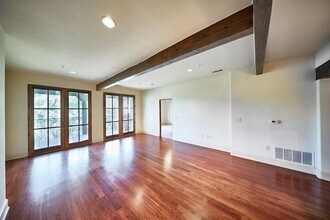 2510 N Henderson Ave in Dallas, TX - Building Photo - Building Photo