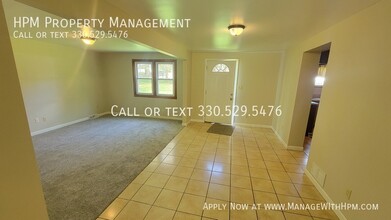 2107 Plymouth Dr in Uniontown, OH - Building Photo - Building Photo
