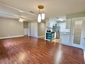 2121 Travis Dr in Carrollton, TX - Building Photo - Building Photo