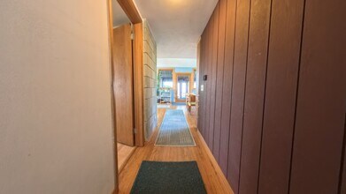 3006 Waunona Way in Madison, WI - Building Photo - Building Photo