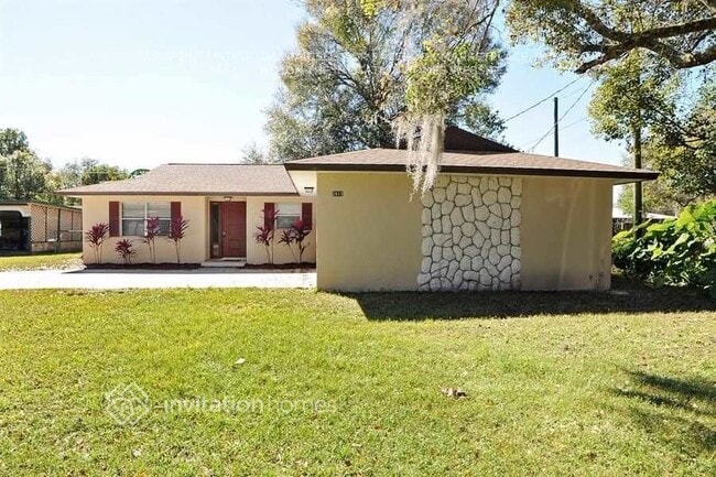 property at 2615 Roxie Ave