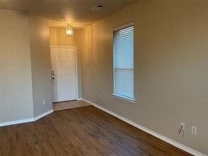 703 Crownpoint Ln in Arlington, TX - Building Photo - Building Photo