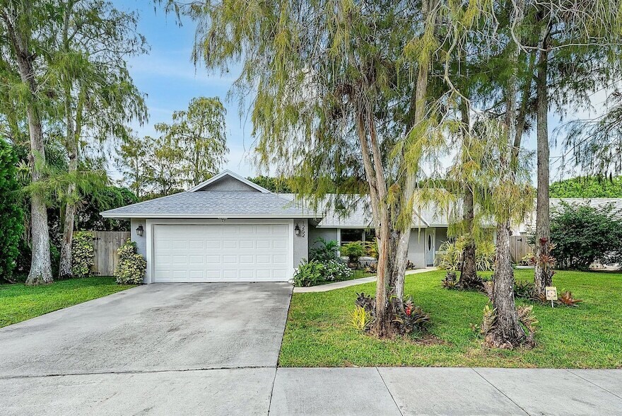 1252 Raintree Ln in Wellington, FL - Foto de edificio