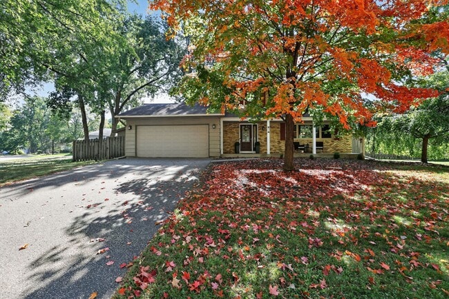 property at 1710 Shadyview Ln N
