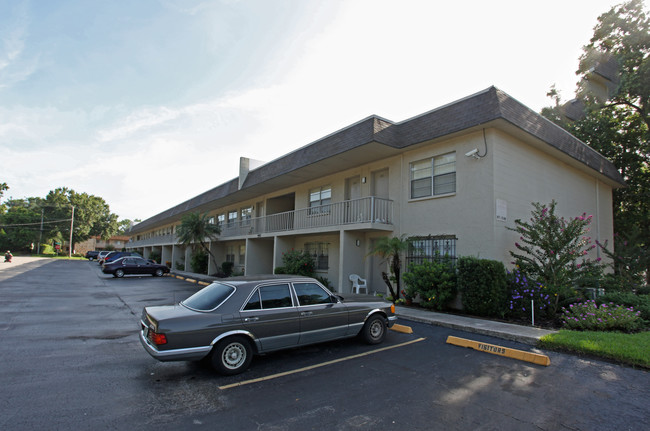 Westview and Southview Apartments in Tampa, FL - Foto de edificio - Building Photo