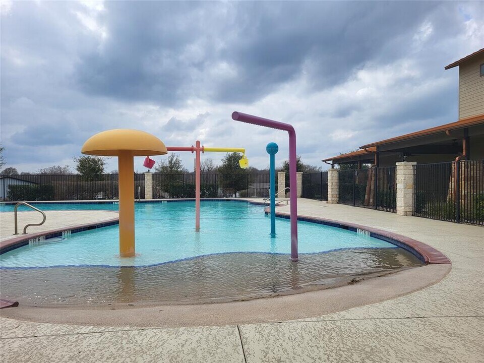 12609 Dessau Rd in Austin, TX - Building Photo