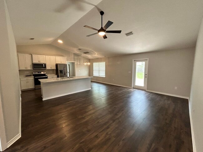 3160 Vaccari Ct in Crestview, FL - Building Photo - Building Photo