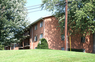 Edgewood Apartments in Hagerstown, MD - Building Photo - Building Photo