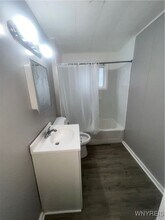135 W Delavan Ave in Buffalo, NY - Building Photo - Building Photo