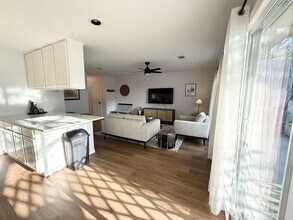 307 Out Yonder in Horseshoe Bay, TX - Building Photo - Building Photo