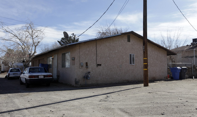 215-217 E Fredricks St in Barstow, CA - Building Photo - Building Photo