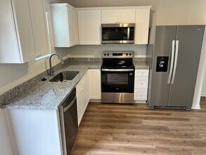 964 Waterford Ln in Gulfport, MS - Building Photo - Building Photo