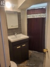 7616 Discus Crescent in Mississauga, ON - Building Photo - Building Photo