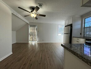 2019 N Thompson St in Conroe, TX - Building Photo - Building Photo