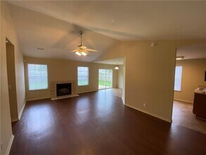 1103 Ryan St in Bentonville, AR - Building Photo - Building Photo