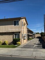 9421 Cedar St in Bellflower, CA - Building Photo