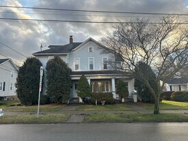 214 N Broad St in Grove City, PA - Building Photo