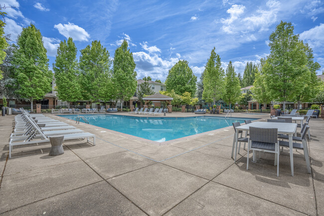 Arya at Hedges Creek in Tualatin, OR - Foto de edificio - Building Photo