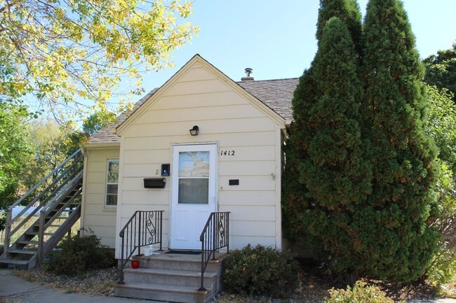 property at 1412 S Cliff Ave