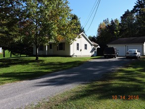 7438 Heinrich Rd in Hamburg, NY - Building Photo - Building Photo