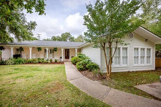 140 Southern Cir in Gulfport, MS - Building Photo - Building Photo