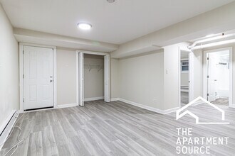 732 W Roscoe St, Unit NGA in Chicago, IL - Building Photo - Building Photo