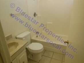 16014 Yucca St in Hesperia, CA - Building Photo - Building Photo